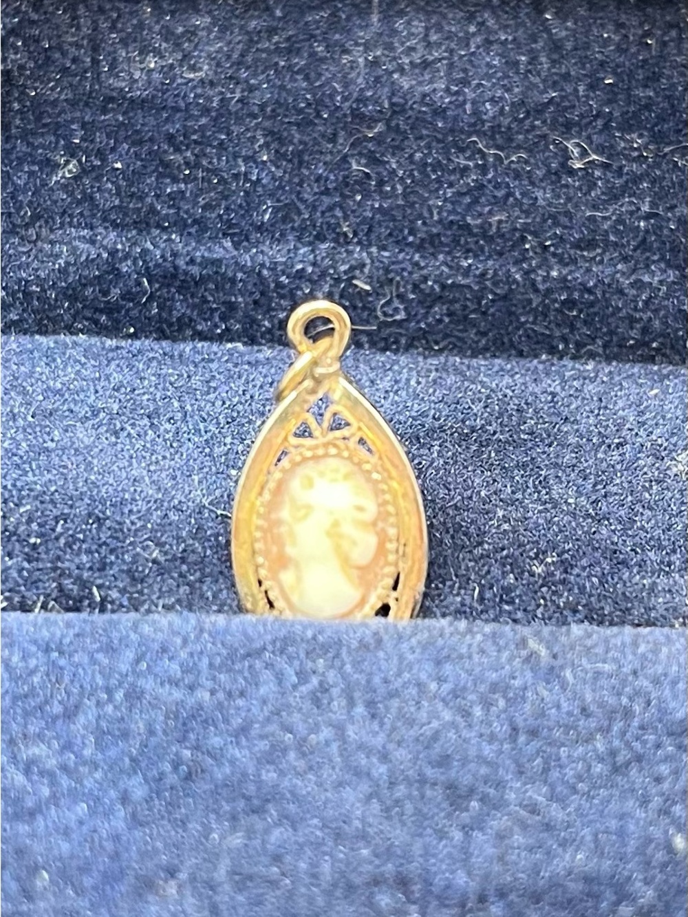Gold Cameo Teardrop Pendant - Classic Women’s Jewelry